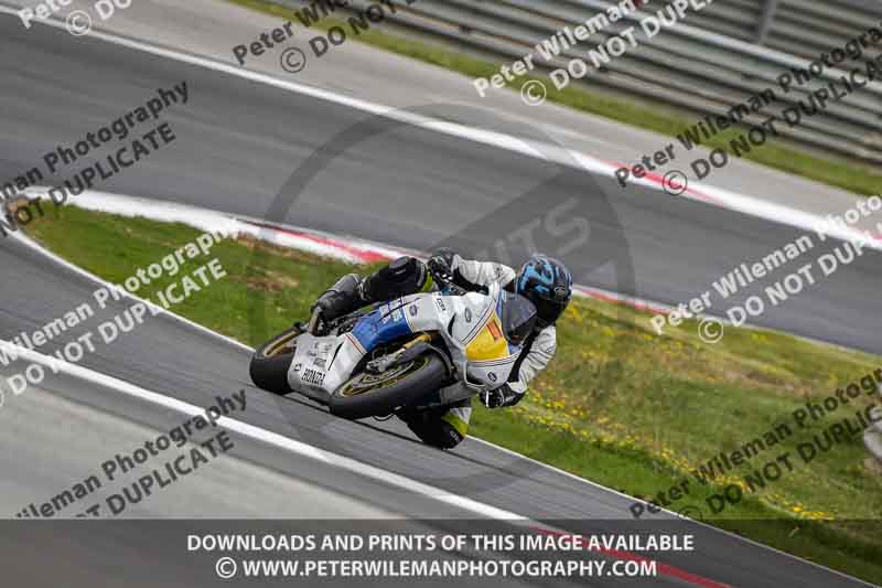 cadwell no limits trackday;cadwell park;cadwell park photographs;cadwell trackday photographs;enduro digital images;event digital images;eventdigitalimages;navarra;no limits trackdays;peter wileman photography;racing digital images;trackday digital images;trackday photos